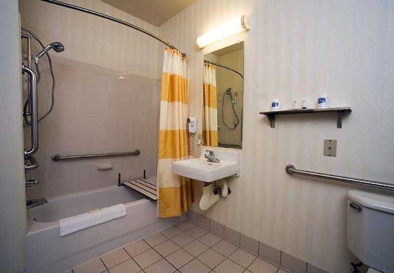 Fairfield Inn & Suites Traverse Stadt Exterior foto